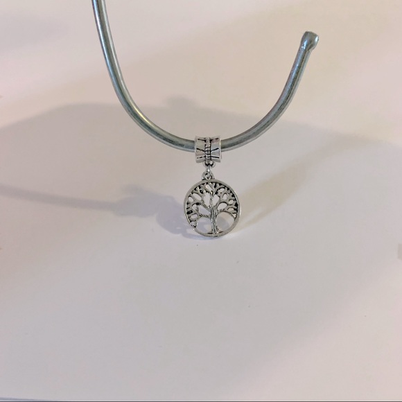 🍒🍒 Tree Of Life Charm Pendant - Picture 3 of 4
